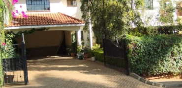 FOR SALE – 4 BEDROOM STANDALONE HOME, Spring Valley